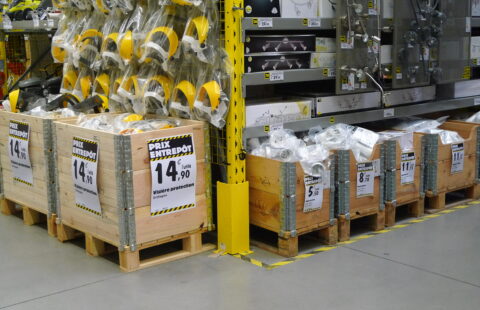 Présentoir bois magasin